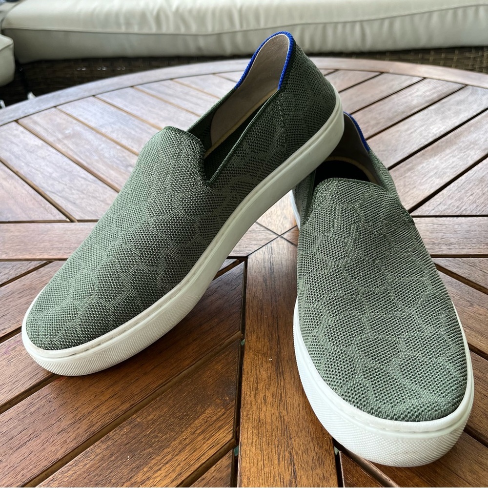 Rothy's The Sneaker Giraffe Pattern Slip On Shoes
Safari Green Women's Size 10